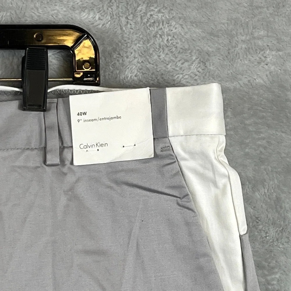 Calvin Klein Mens 40W Body Fit Golf Shorts 9